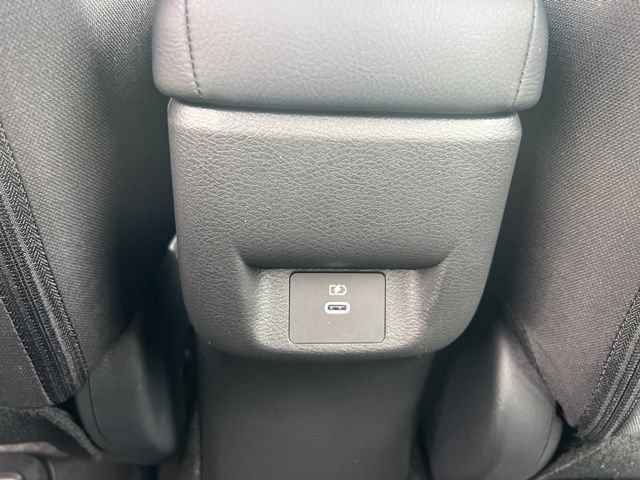 Used 2025 Nissan Versa SR w/ Trunk Package FWD image 18