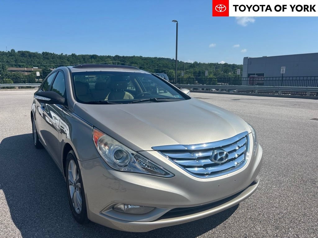 Used 2011 Hyundai Sonata Limited FWD image 1