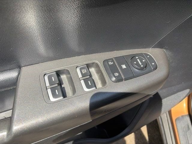 Used 2020 Kia Sportage LX FWD image 13