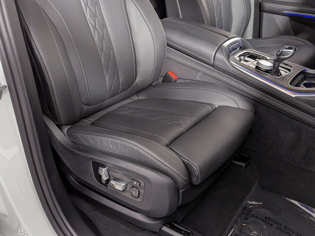 Used 2026 BMW ALPINA XB7 AWD/4WD image 24