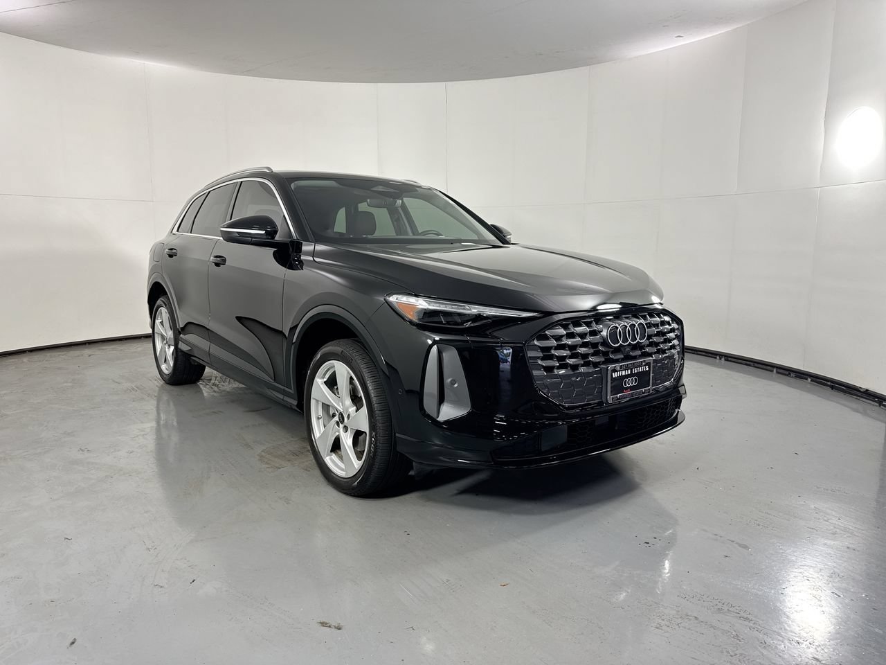 Used 2025 Audi Q5 Premium Plus w/ Premium Plus AWD/4WD image 3