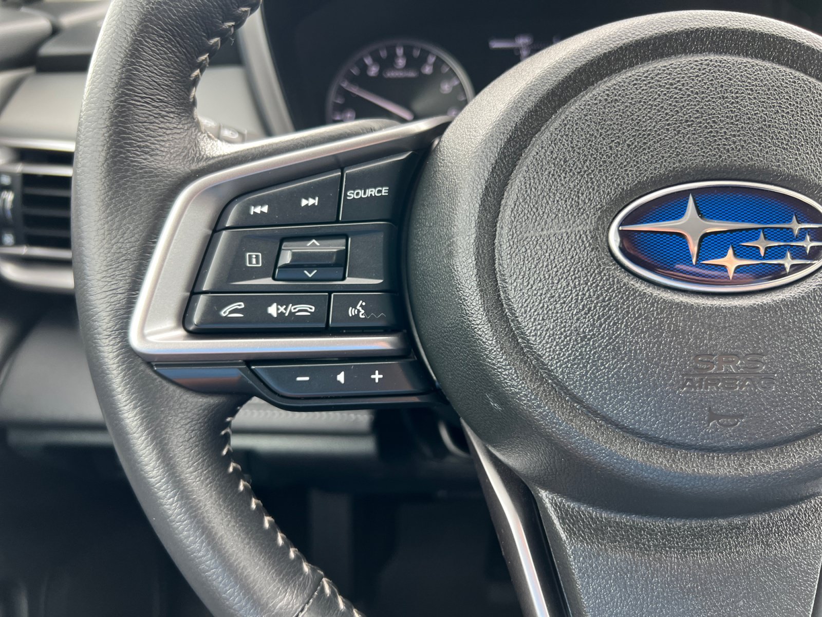 Used 2025 Subaru Outback Limited w/ Tech Package 3 AWD/4WD image 29