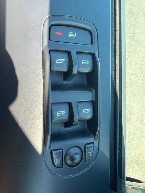 Used 2013 Land Rover LR2 HSE LUX image 10