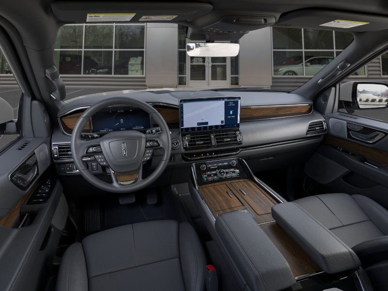 New 2024 Lincoln Navigator L Reserve image 17