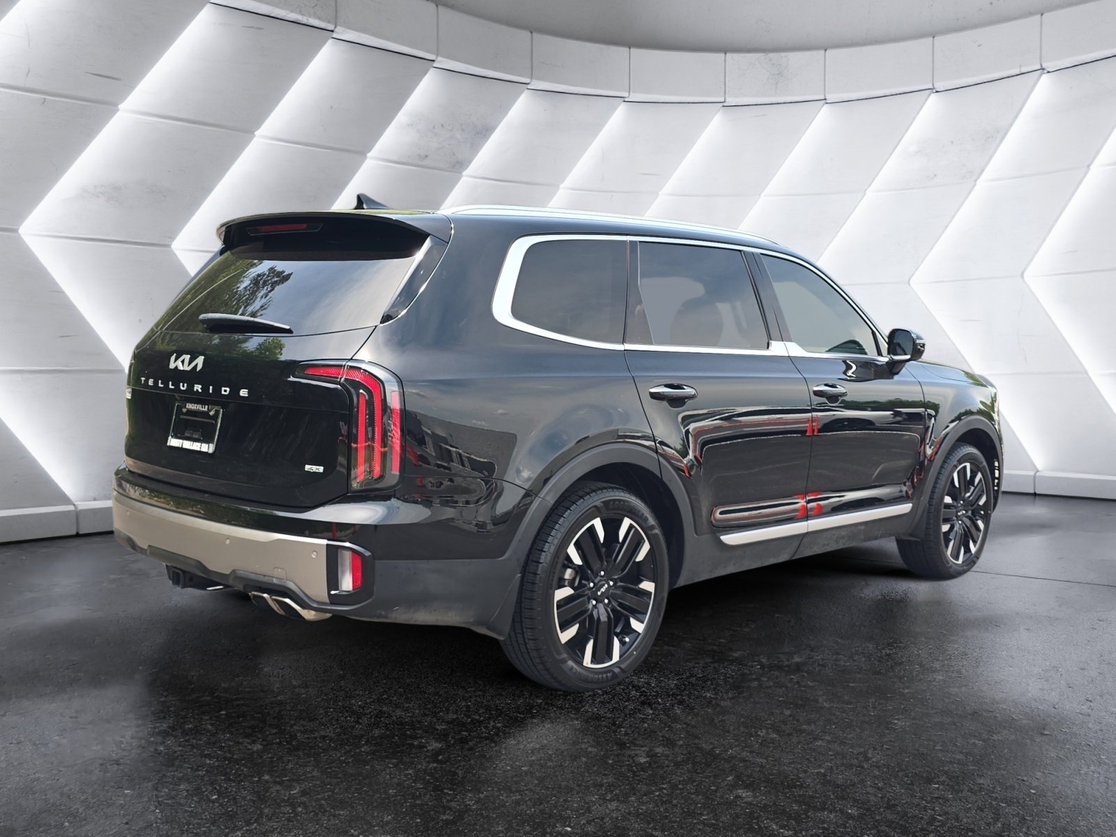 Used 2024 Kia Telluride SX Prestige w/ Towing Package AWD/4WD image 5
