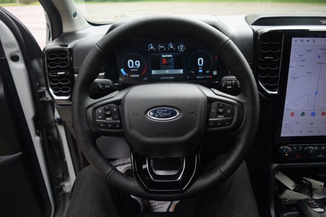 Used 2024 Ford Ranger Lariat w/ FX4 Off-Road Package AWD/4WD image 4