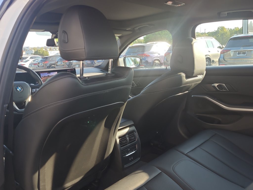 Used 2024 BMW 330i Sedan RWD image 12