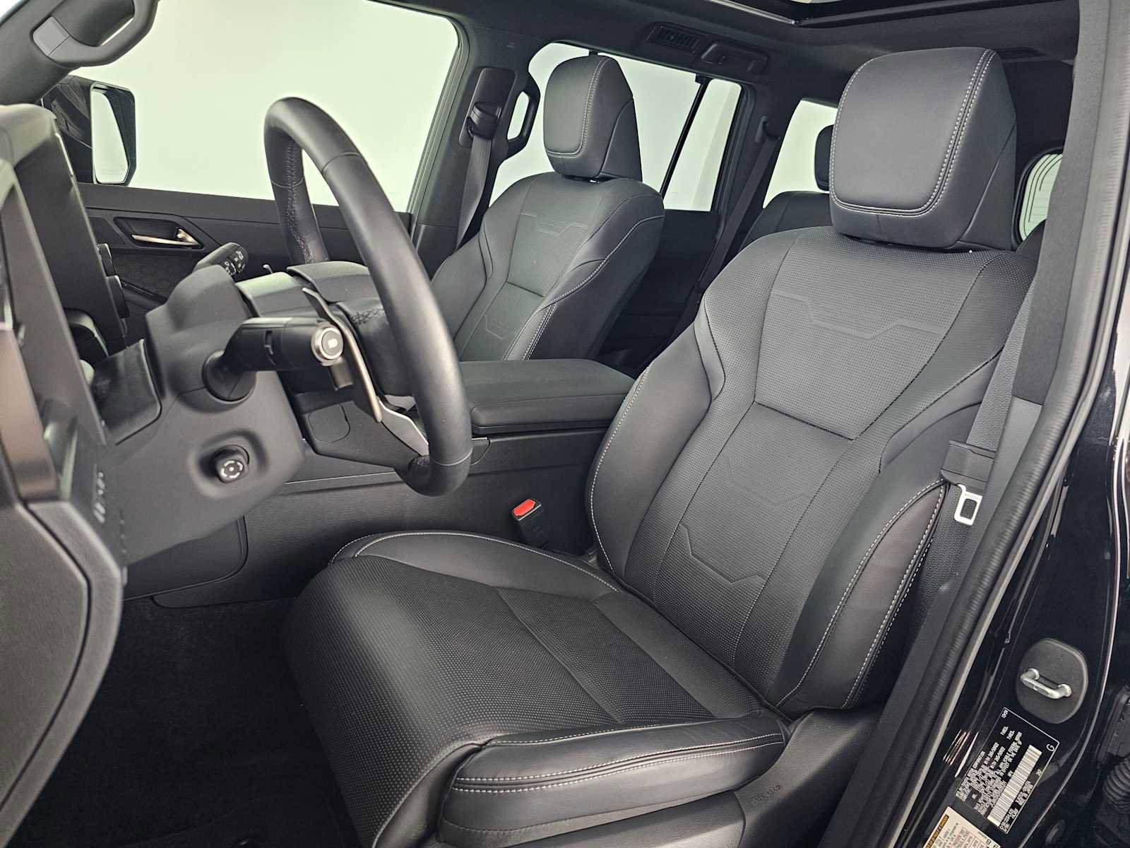 Used 2024 Lexus GX 550 w/ Accessory Package (2T) image 23