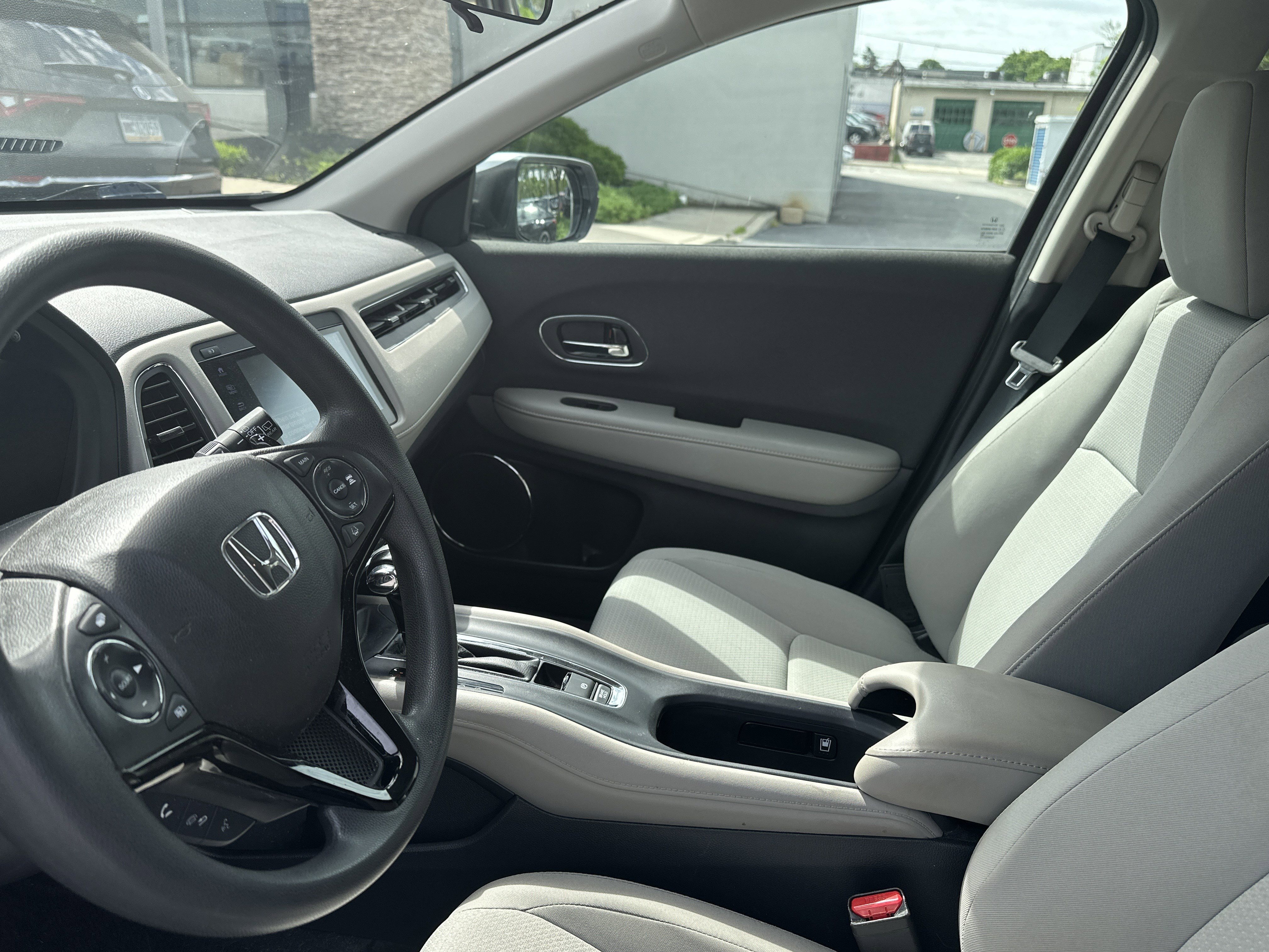 Used 2021 Honda HR-V EX image 8