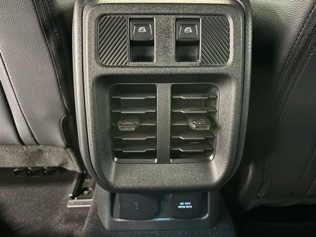 Certified 2025 Ford Bronco Outer Banks w/ Black Appearance Package image 10