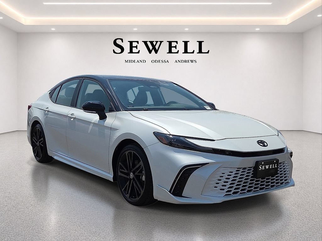 Used 2025 Toyota Camry Hybrid FWD image 6