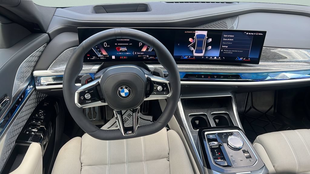 Used 2024 BMW 760i xDrive w/ Executive Package AWD/4WD image 12