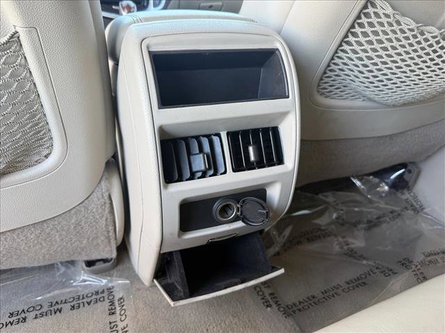 Used 2016 Cadillac SRX Luxury w/ Driver Awareness Package image 23