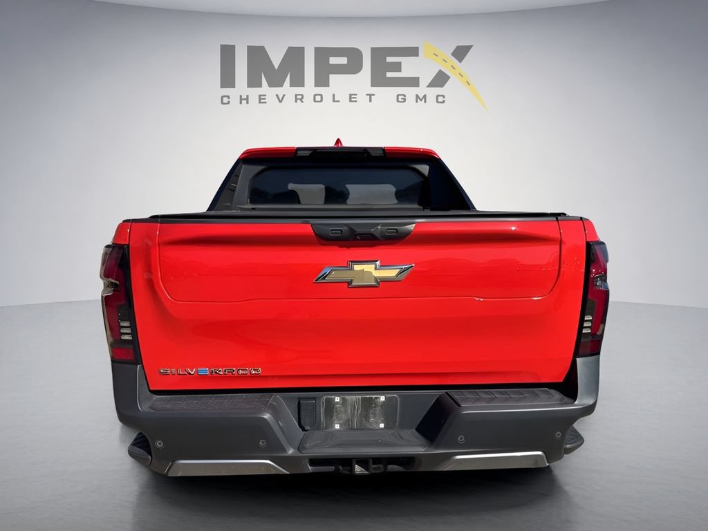 Used 2026 Chevrolet Silverado EV LT AWD/4WD image 4
