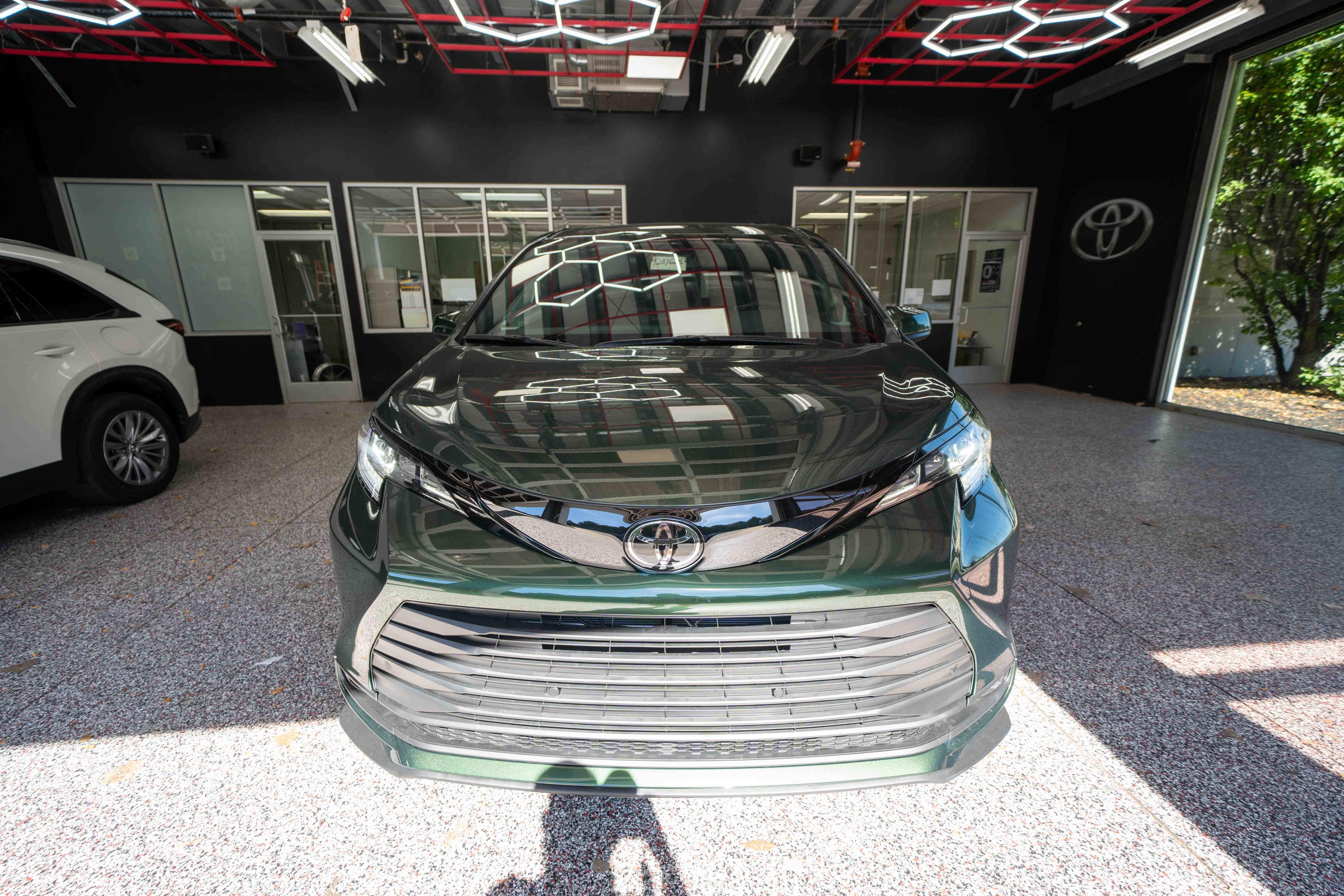 New 2026 Toyota Sienna XLE Woodland Edition AWD/4WD image 6