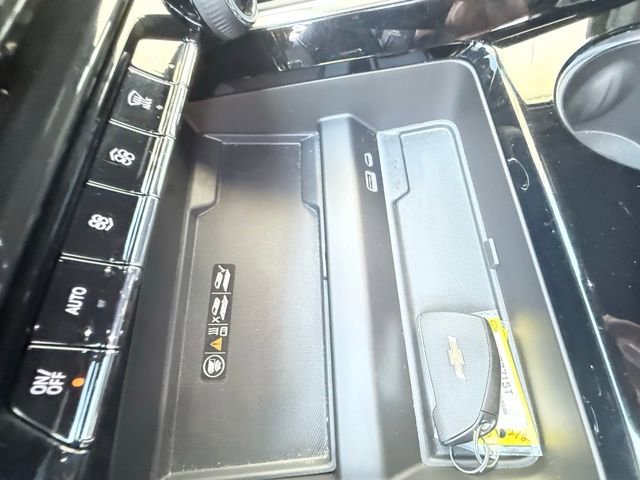 Certified 2025 Chevrolet Suburban Z71 image 32