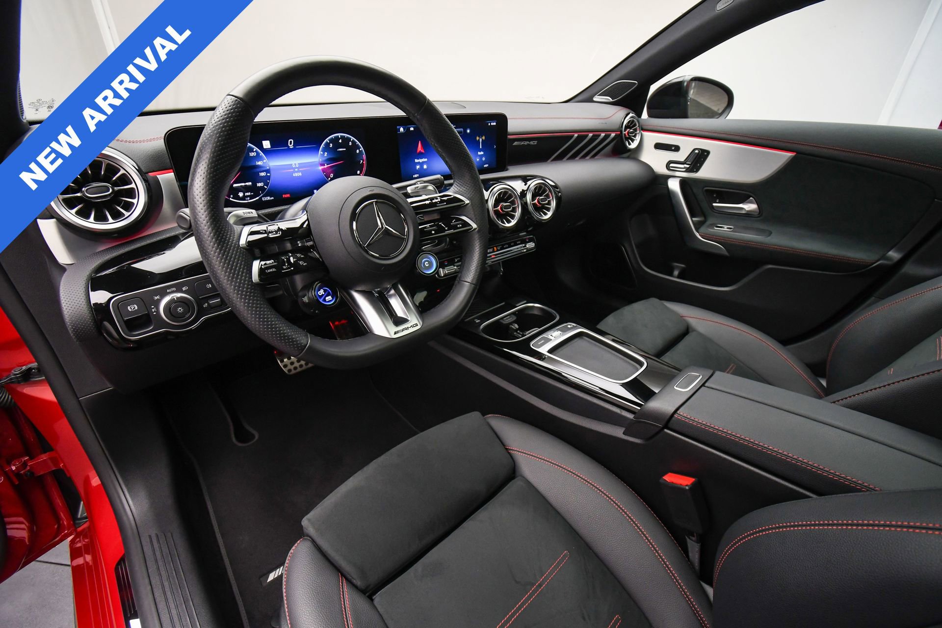 Used 2025 Mercedes-Benz CLA 35 AMG 4MATIC image 11