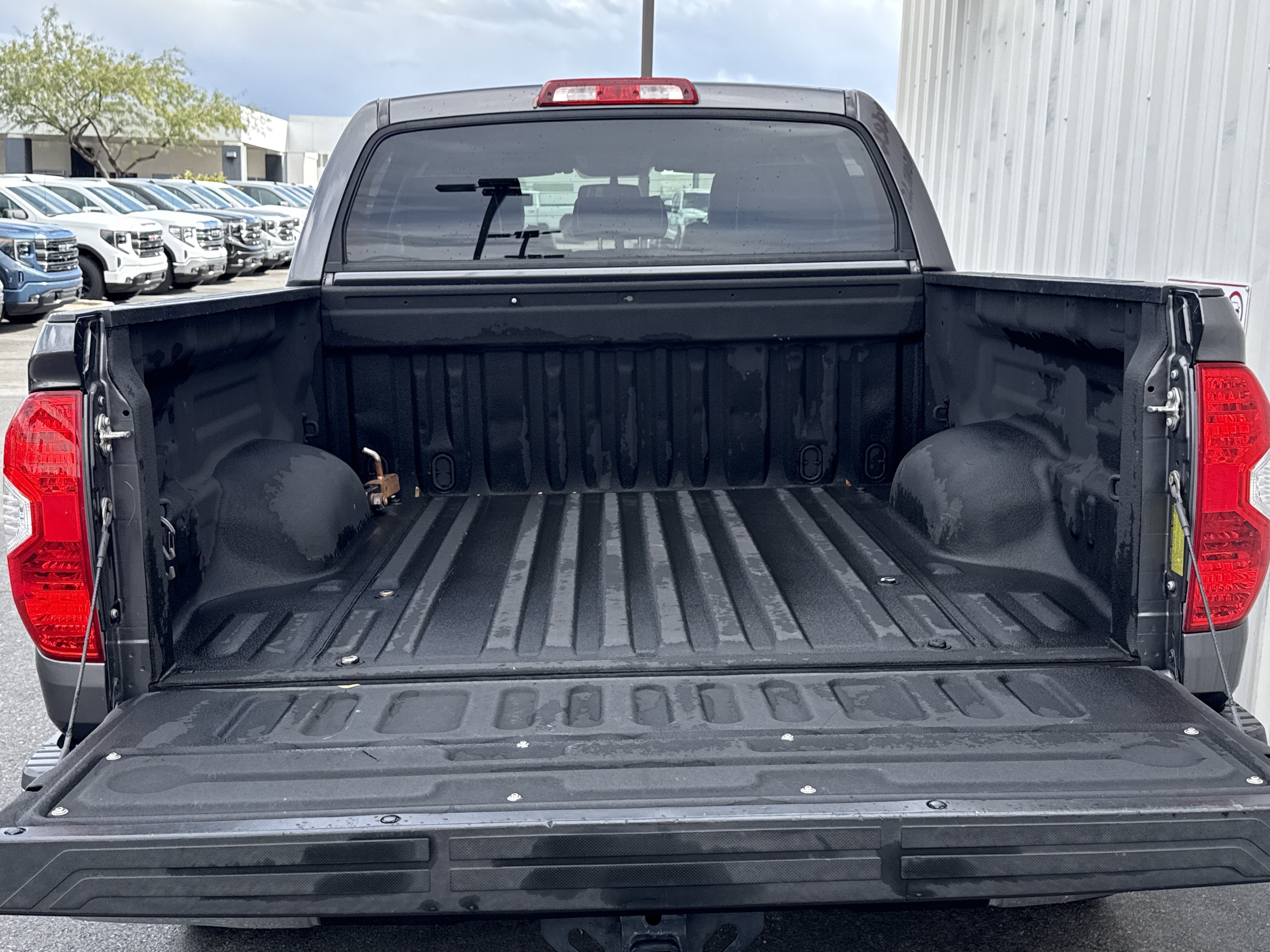 Used 2016 Toyota Tundra SR5 image 8