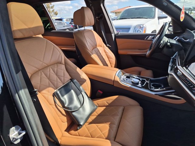 Used 2024 BMW X7 xDrive40i w/ Executive Package AWD/4WD image 13