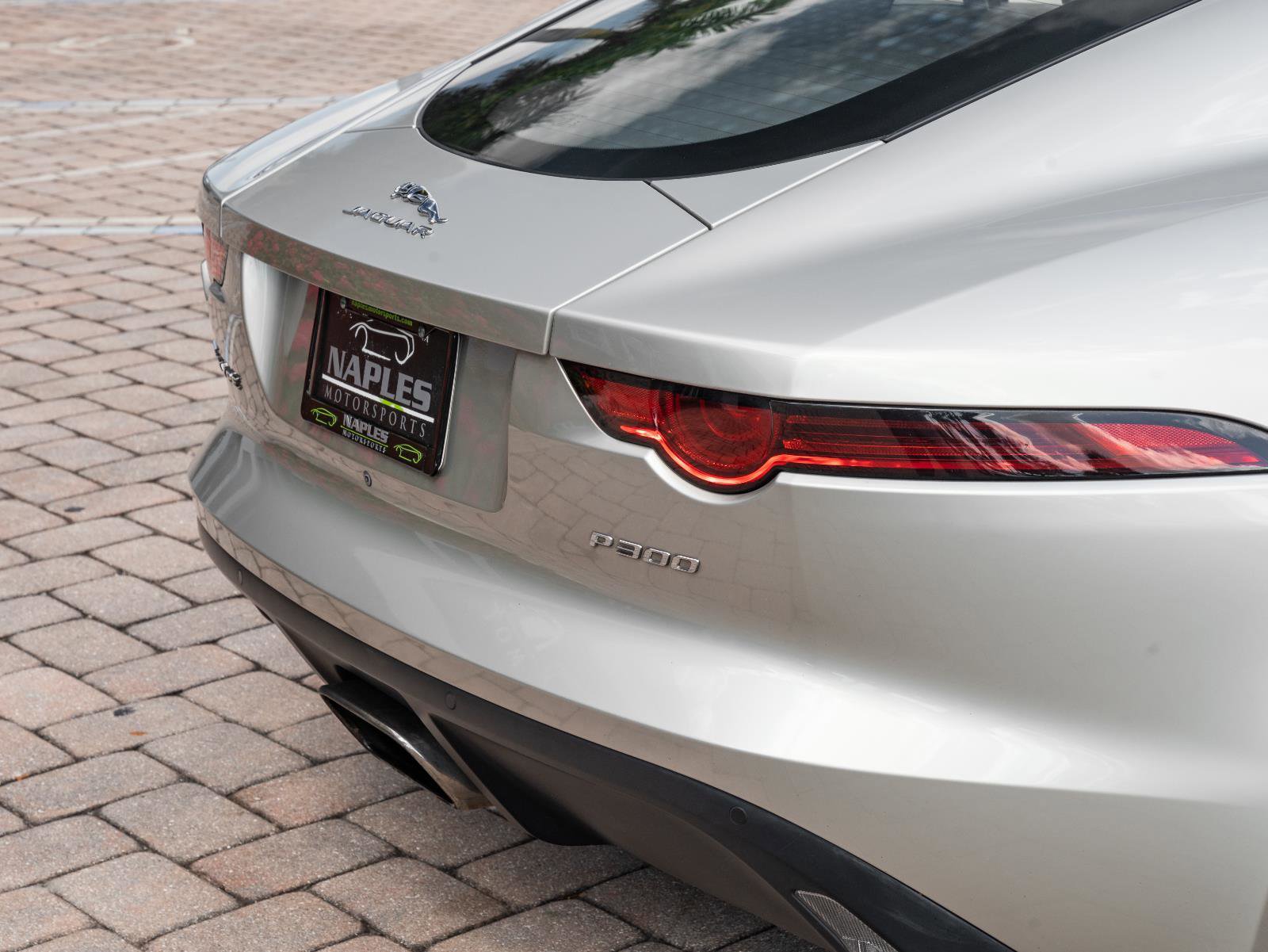 Used 2020 Jaguar F-TYPE Coupe RWD image 13