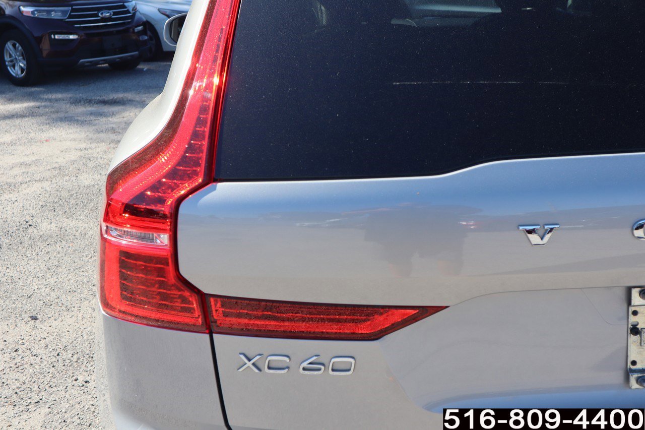 Used 2023 Volvo XC60 B5 Plus w/ Climate Package image 24