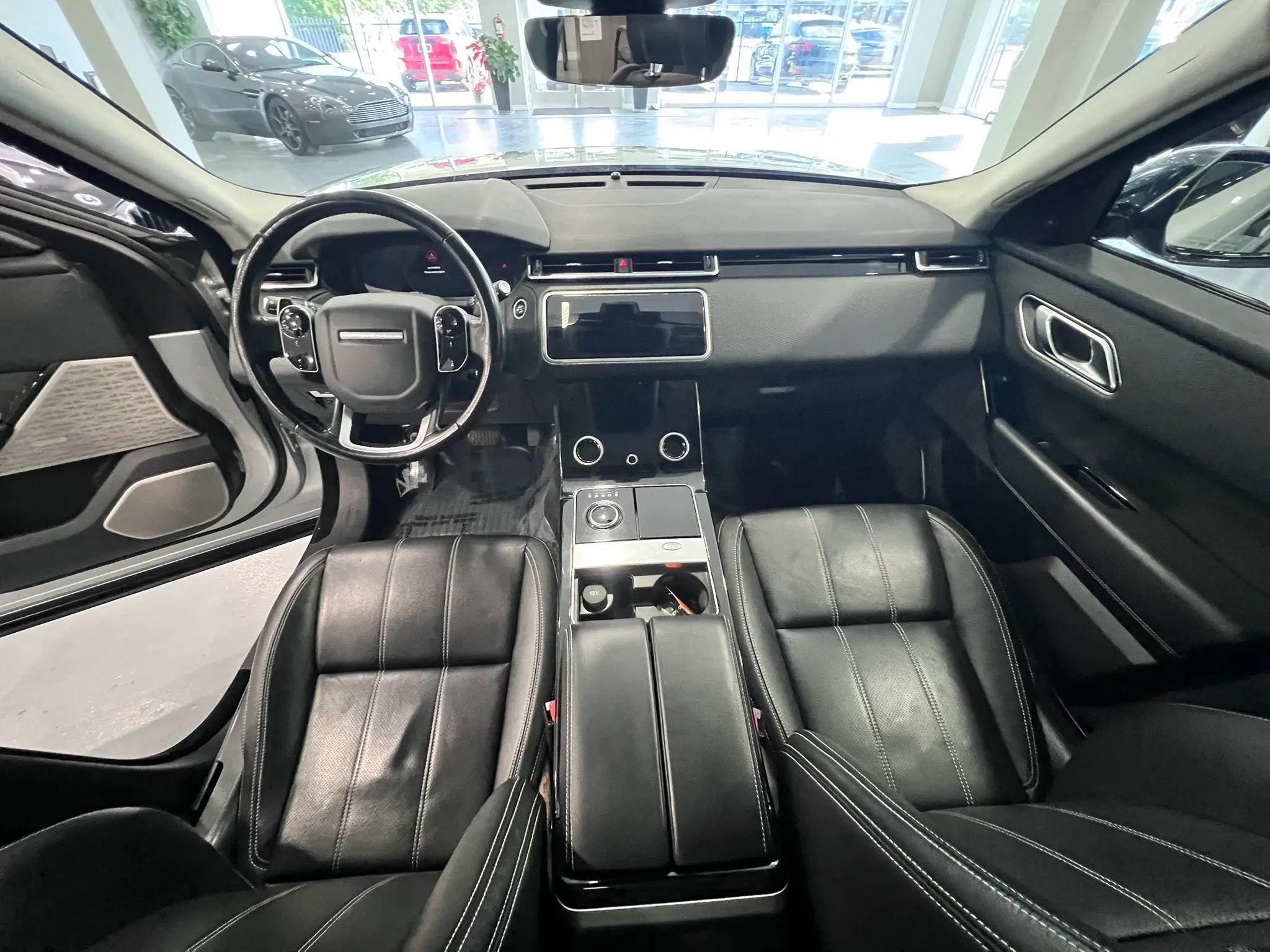 Used 2018 Land Rover Range Rover Velar S AWD/4WD image 52