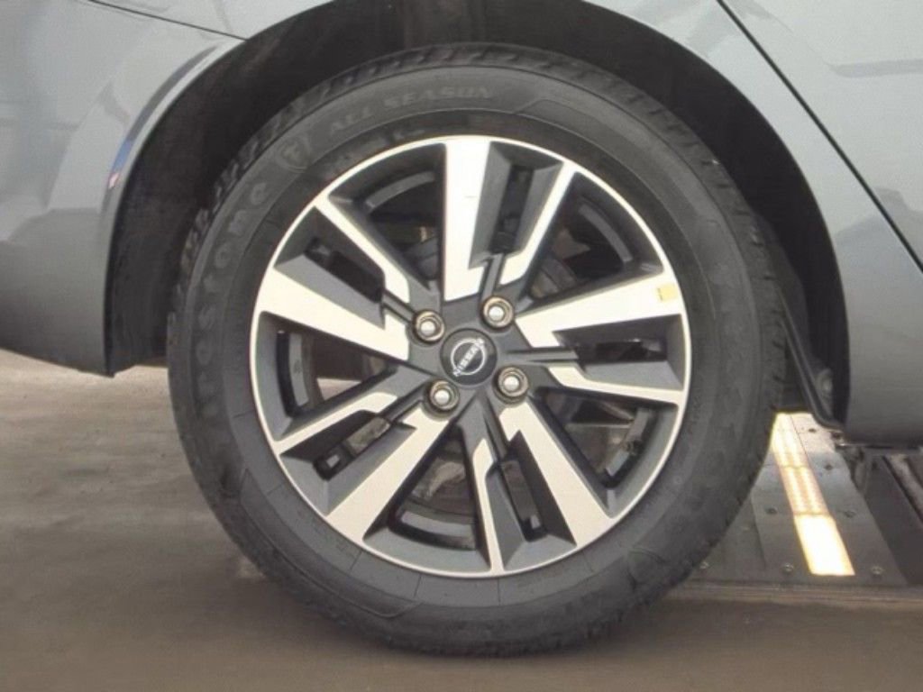 Used 2025 Nissan Versa SV image 20