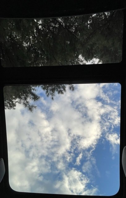 Used 2021 Land Rover Range Rover Velar R-Dynamic S image 23