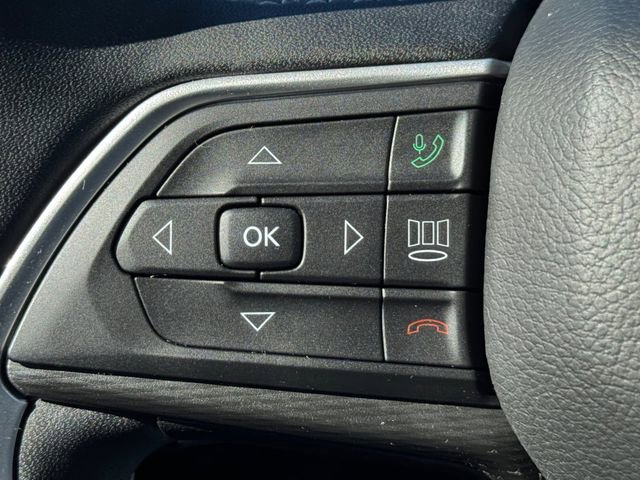 Certified 2023 Jeep Grand Cherokee Laredo w/ Luxury Tech Group I image 27