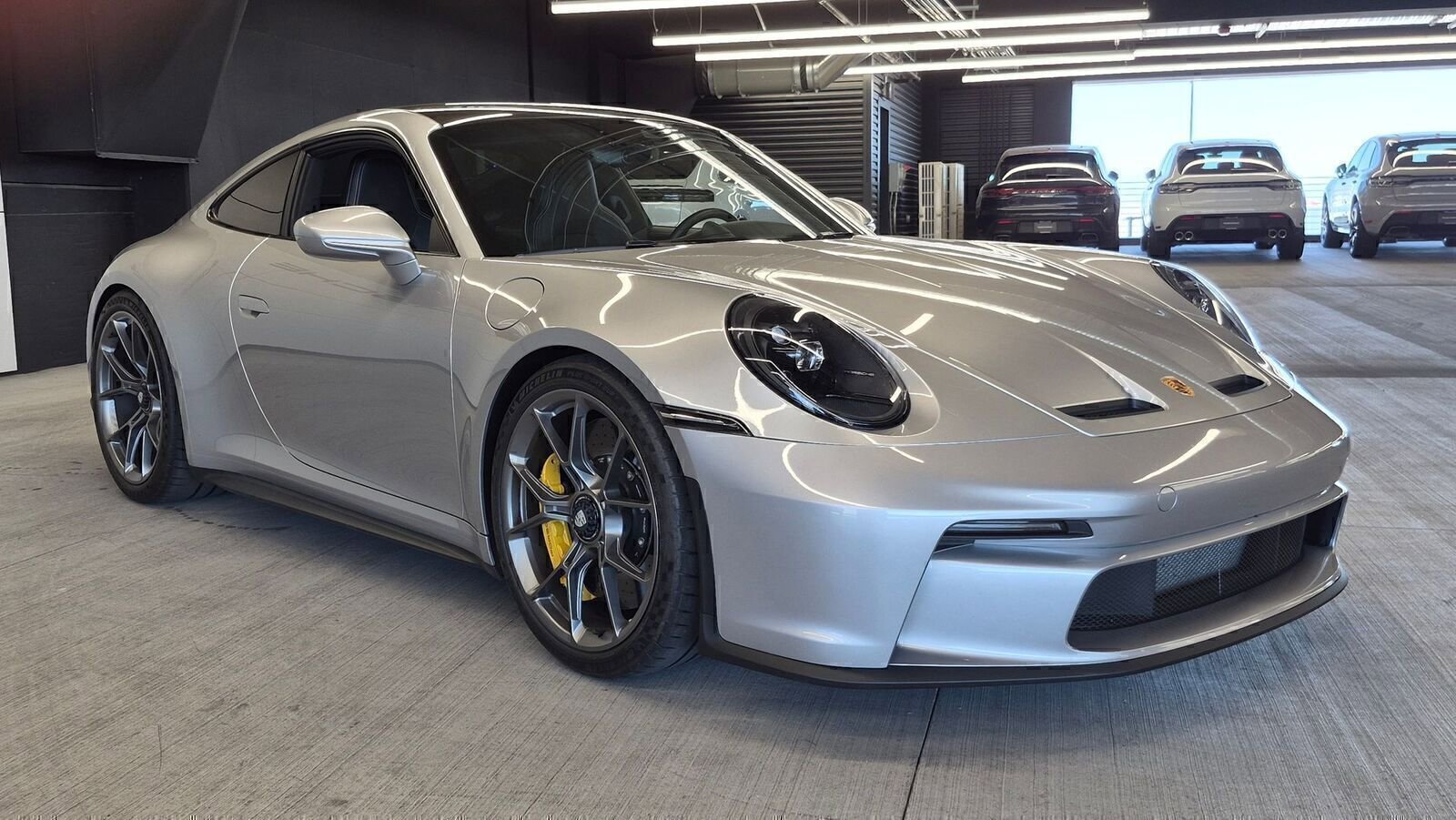 Certified 2022 Porsche 911 GT3 RWD image 8