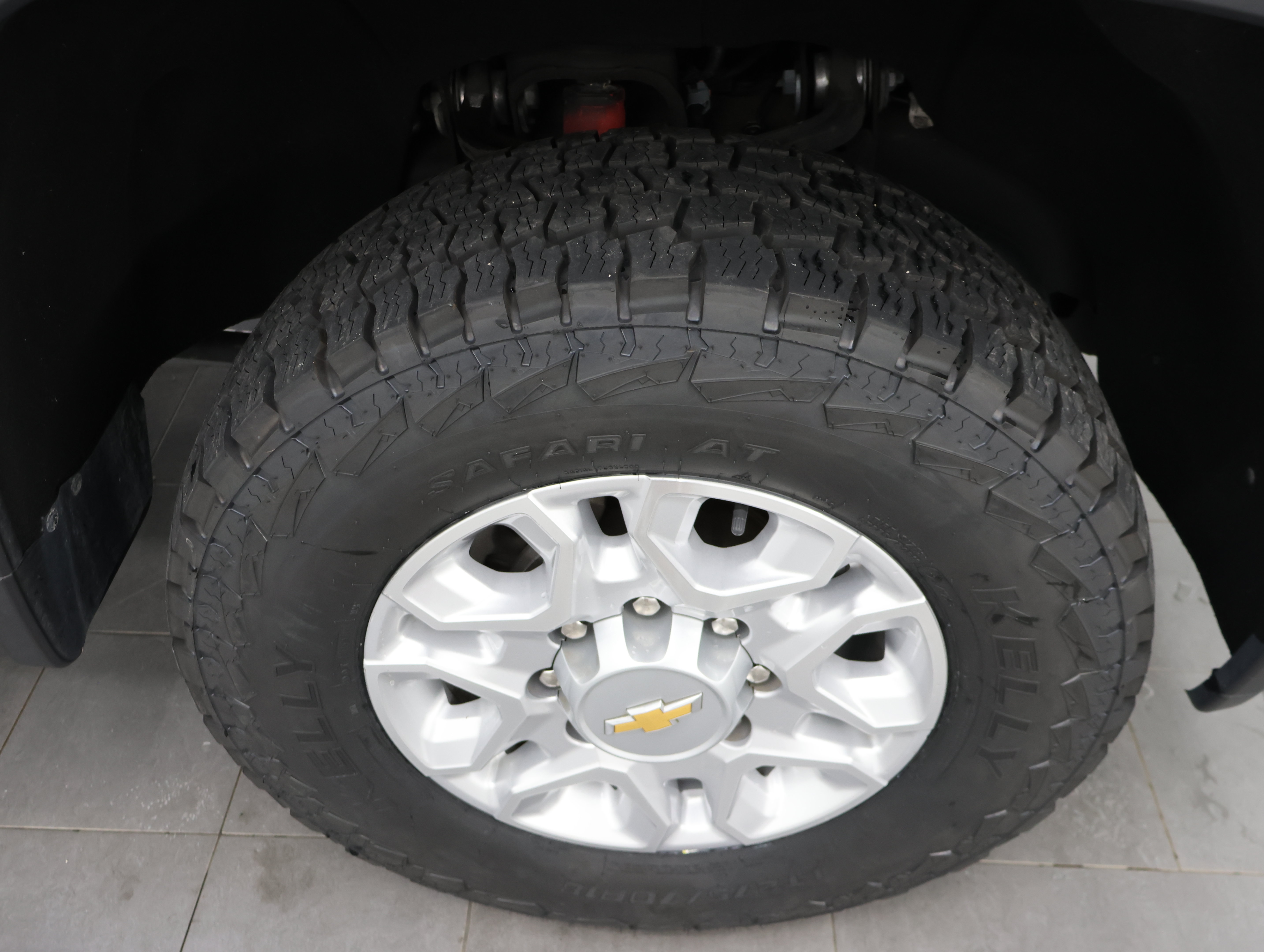 Used 2023 Chevrolet Silverado 2500 LT w/ Convenience Package AWD/4WD image 3