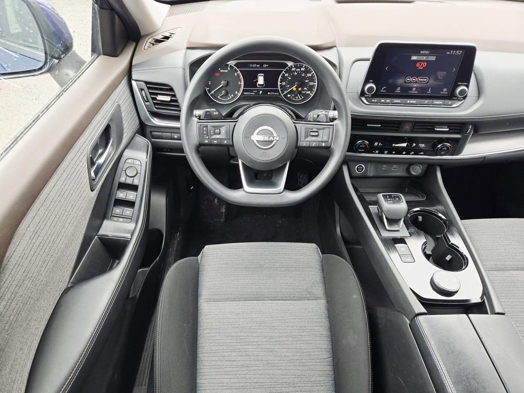 Used 2023 Nissan Rogue SV image 10