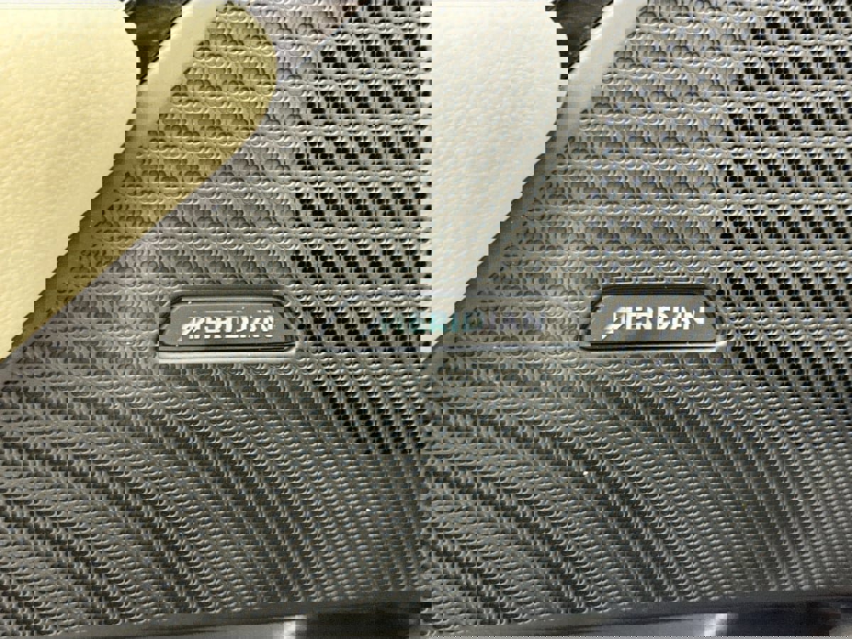 Used 2019 Land Rover Range Rover Velar S image 24