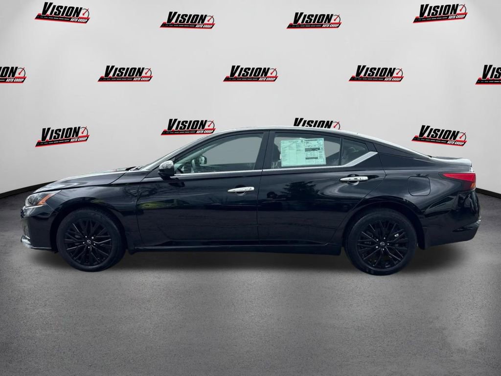 Used 2025 Nissan Altima 2.5 SV w/ SV Special Edition Package image 8