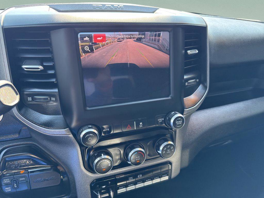 Used 2024 RAM 3500 Tradesman w/ Chrome Appearance Group AWD/4WD image 15