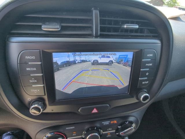 Used 2020 Kia Soul LX FWD image 18