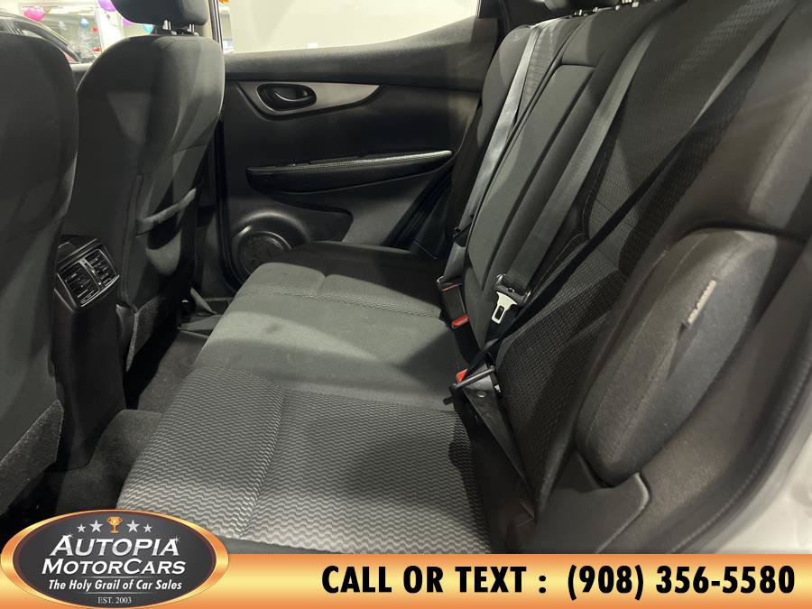 Used 2021 Nissan Rogue Sport S FWD image 17
