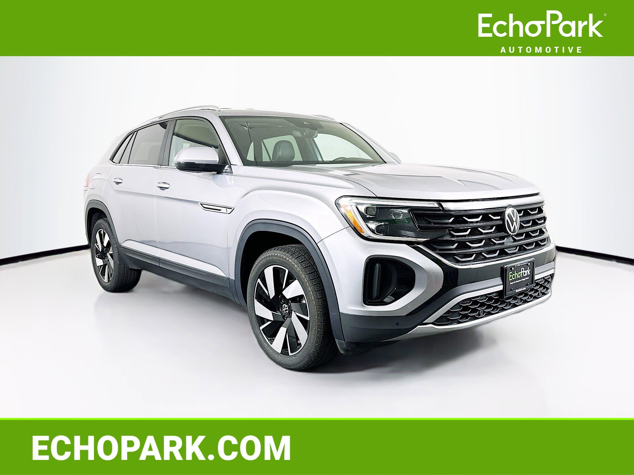 Used 2025 Volkswagen Atlas Cross Sport SE FWD image 1