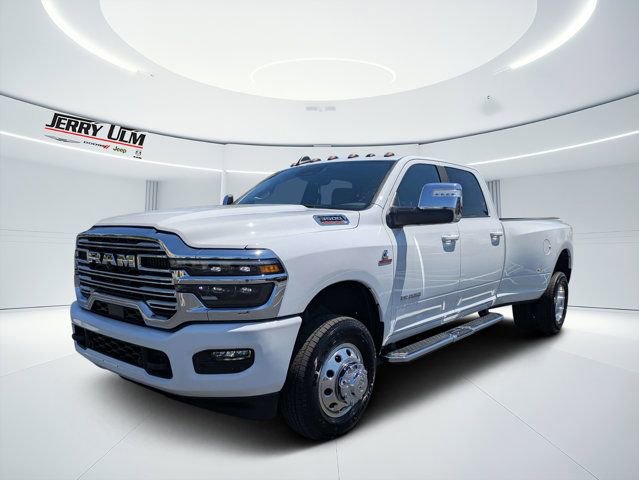 Used 2026 RAM 3500 Laramie AWD/4WD image 6