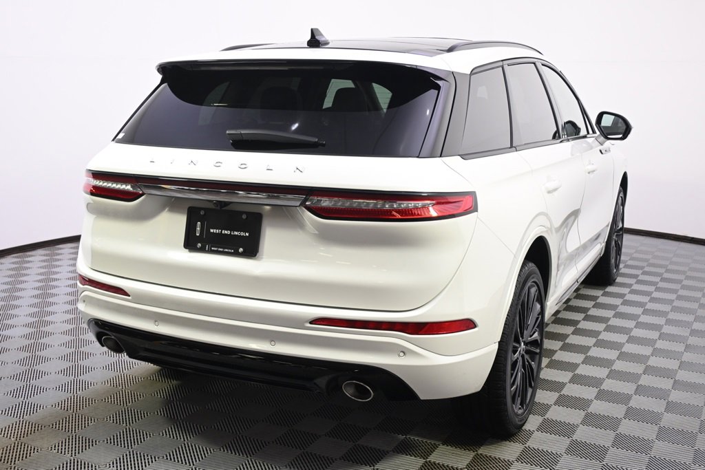 New 2026 Lincoln Corsair Reserve w/ Jet Appearance Package image 6