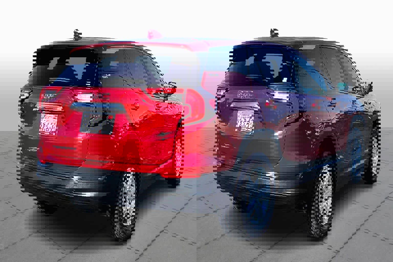 Used 2022 GMC Terrain SLE image 12