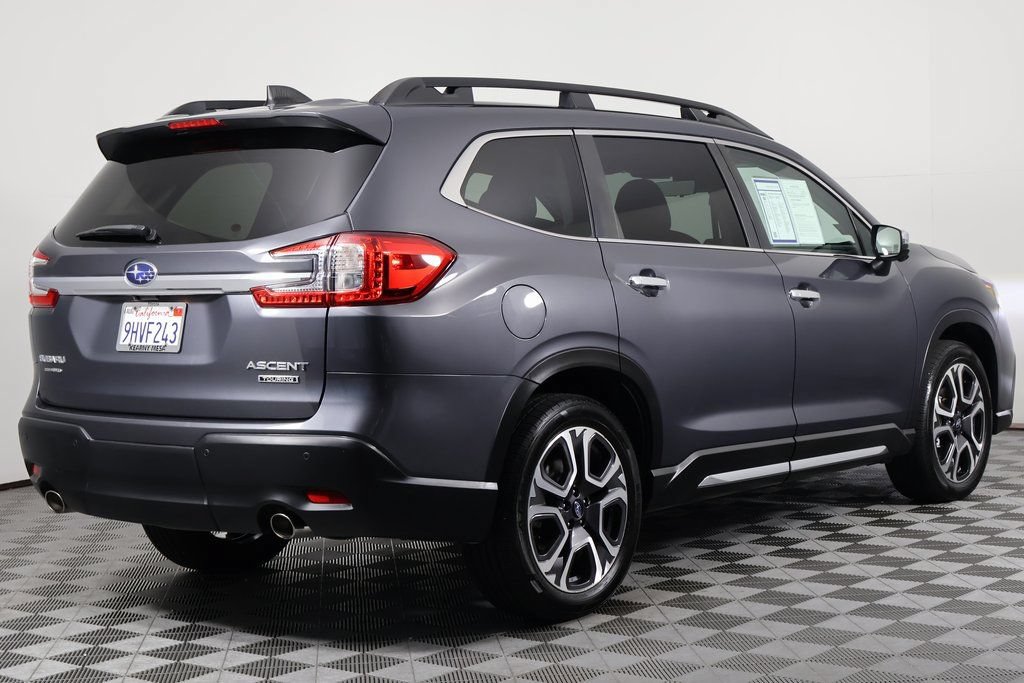 Used 2023 Subaru Ascent Touring AWD/4WD image 4