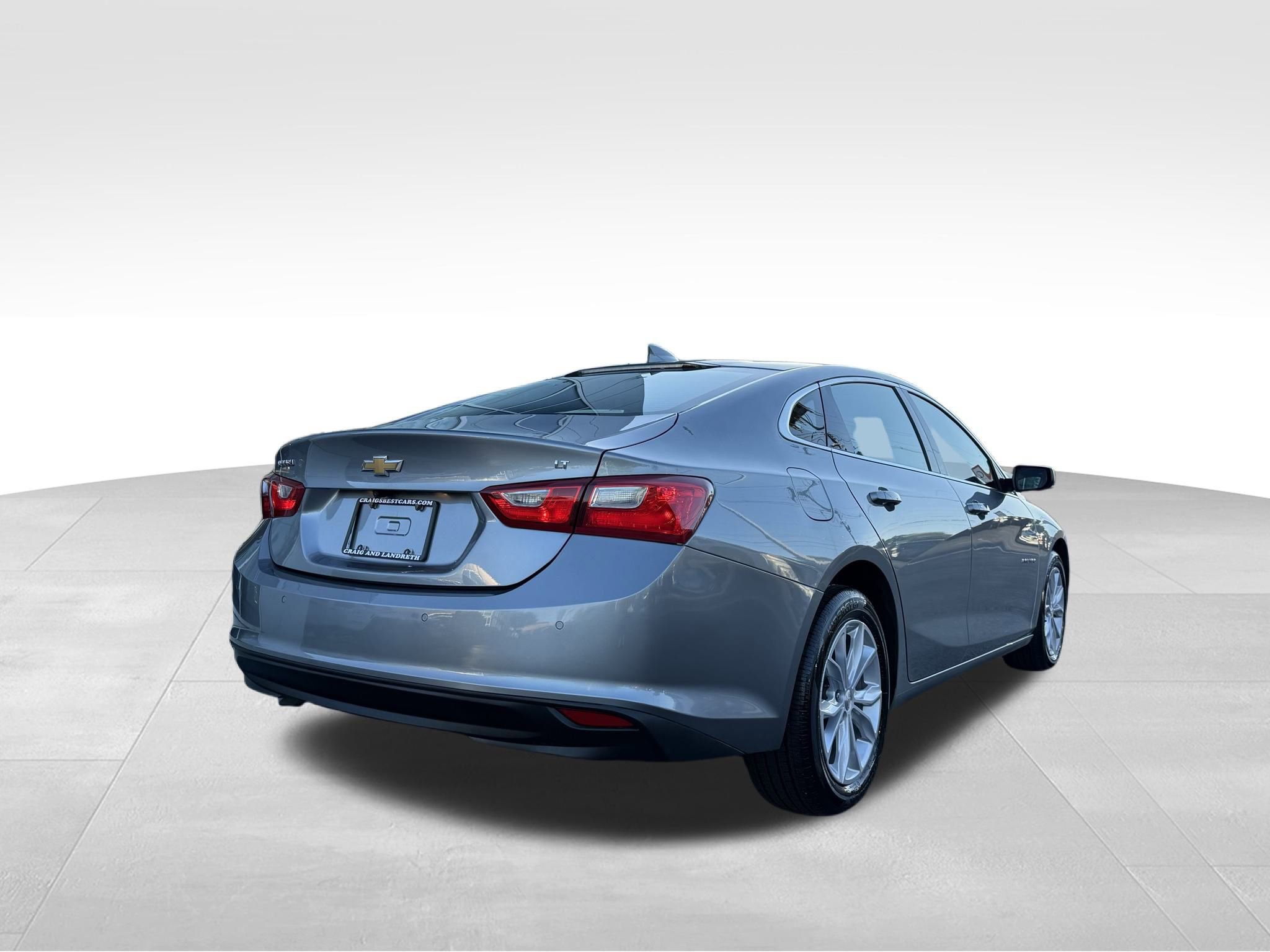 Used 2025 Chevrolet Malibu LT image 4