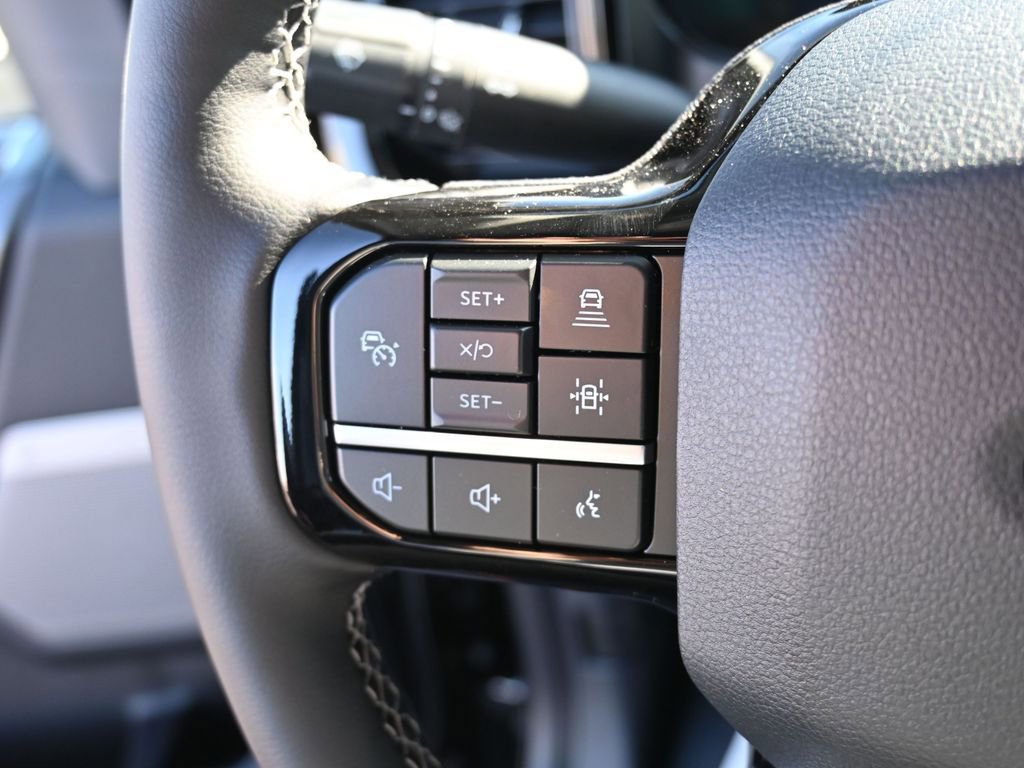 New 2026 Ford F250 Lariat w/ Black Appearance Package image 17