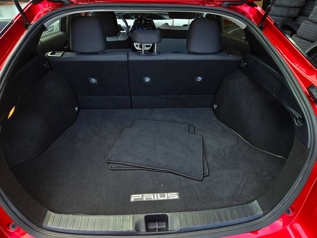 Used 2017 Toyota Prius Two w/ Carpet Mat Package FWD image 23