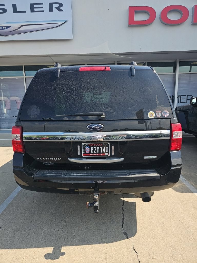 Used 2016 Ford Expedition Platinum AWD/4WD image 5