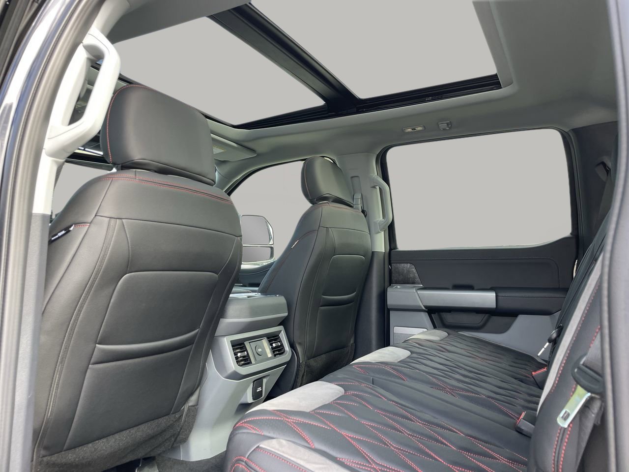 New 2026 Ford F250 XLT w/ XLT Premium Package image 17