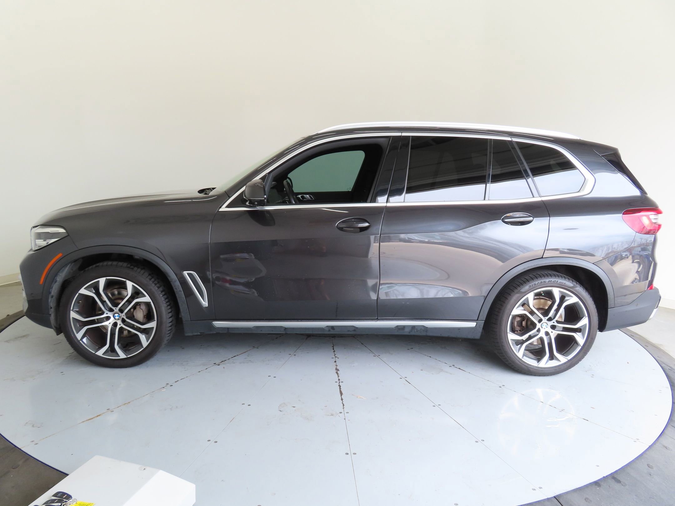 Used 2021 BMW X5 sDrive40i w/ Convenience Package image 7
