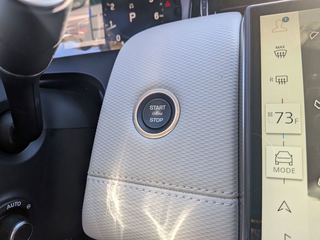 Used 2024 Land Rover Discovery Sport Dynamic SE image 22