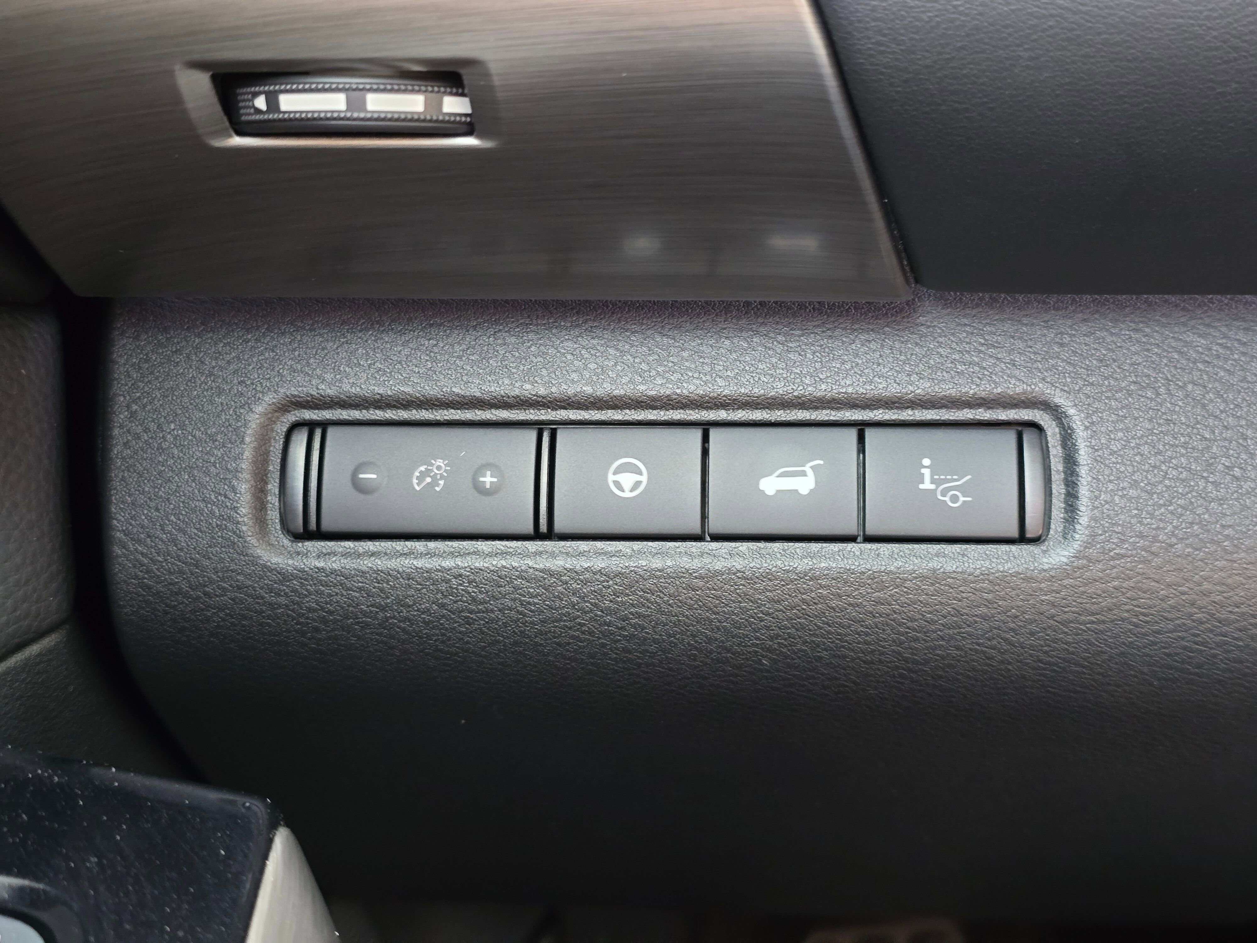 Used 2024 Nissan Pathfinder Platinum w/ Cargo Package AWD/4WD image 33
